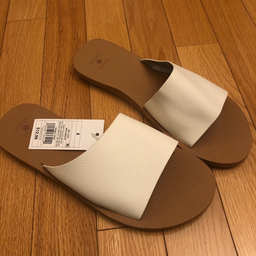 Shade & Shore white sandals, size 8